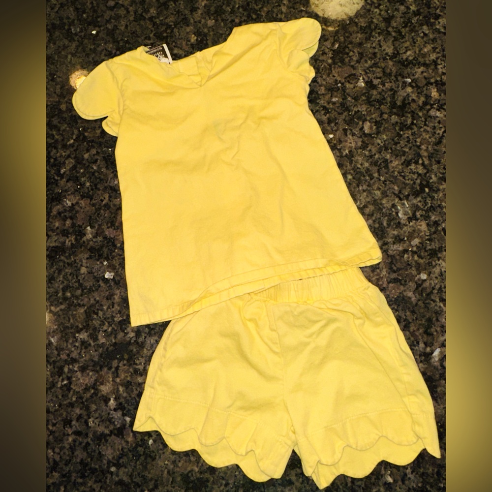 The Oaks apparel scalloped shorts set 5T VGUC